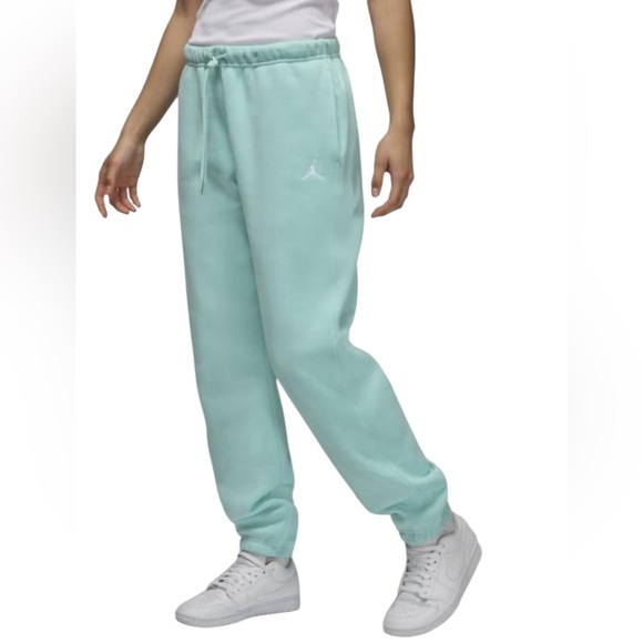 Jordan Essentials Women’s Soft Fleece Jogger Sweat Pants Sizes Large NWT - Picture 1 of 11